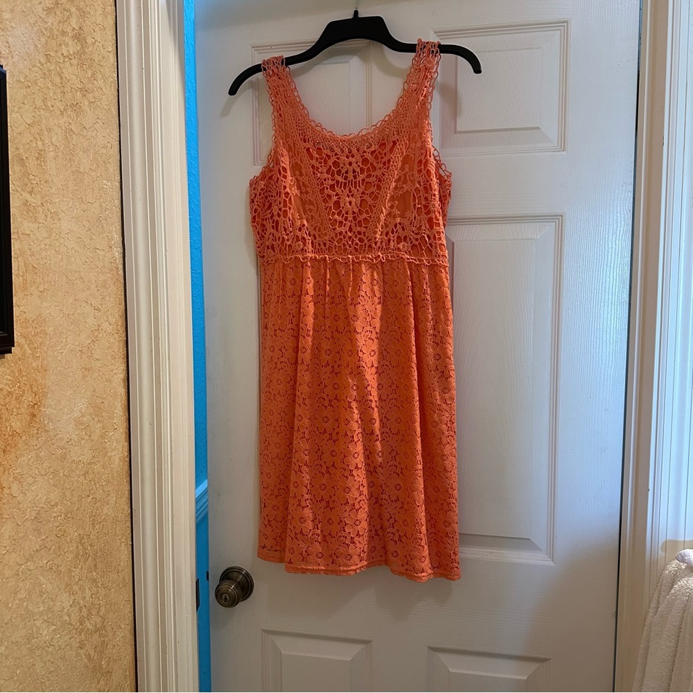 Beautiful Coral Colored Crochet and Lace Sleeveless Dress 6 Petite